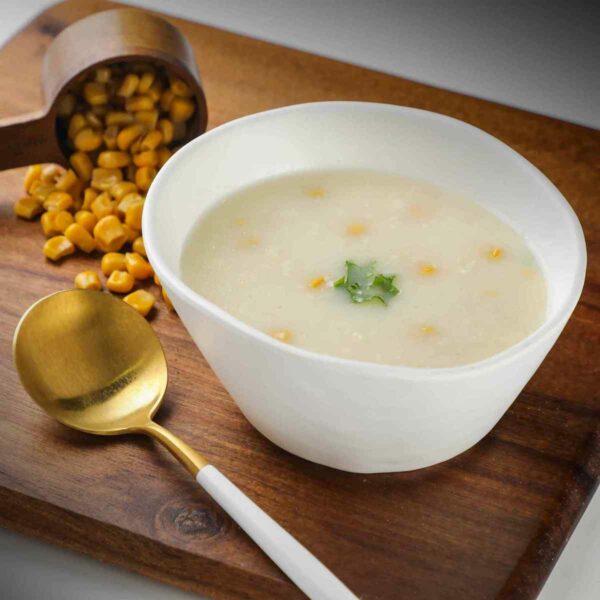 Creamy chicken soup with sweetcorn